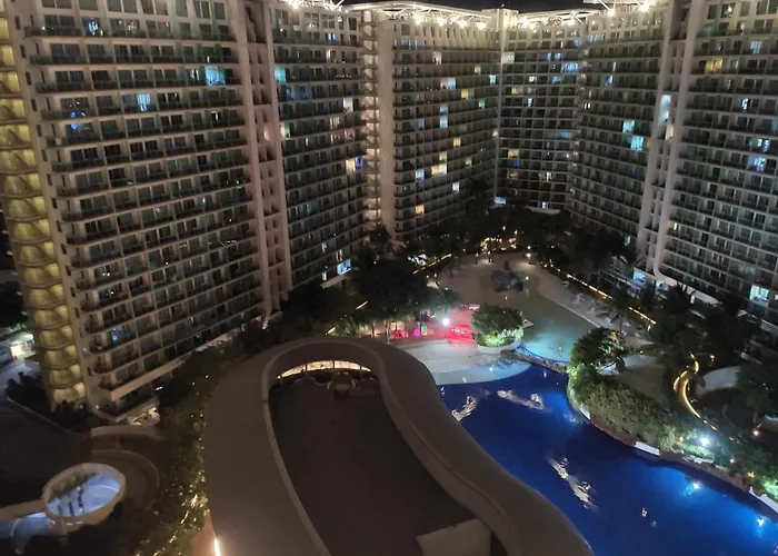 Azure Urban Resort Residences, Condo, Manila Airport, Wave-Pool, Tropical Vibe