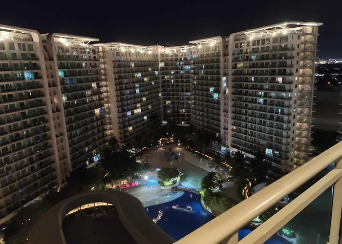 Azure Urban Resort Residences, Condo, Manila Airport, Wave-Pool, Tropical Vibe
